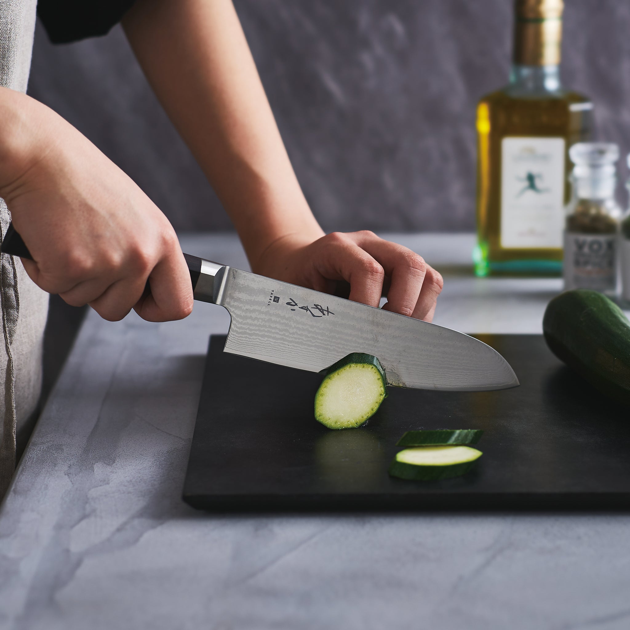 あすか｜69層鋼 三徳包丁 – YAXELL｜株式会社ヤクセル